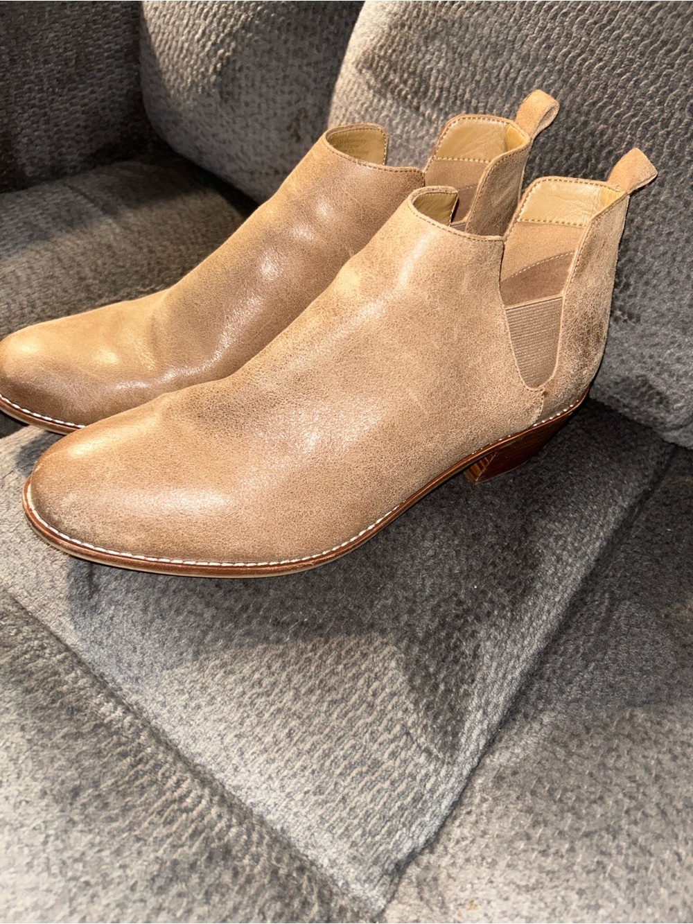 Classic Arlerosol Women's Slip-On Ankle Boots in Light Brown